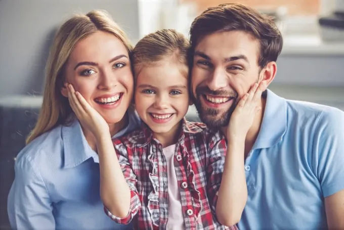 Família sorrindo junta